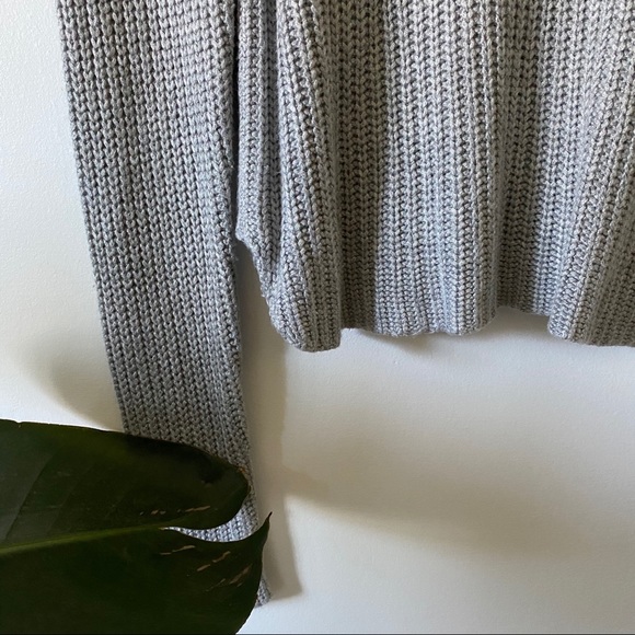 American Apparel Cropped Knit Grey Sweater - Picture 3 of 9